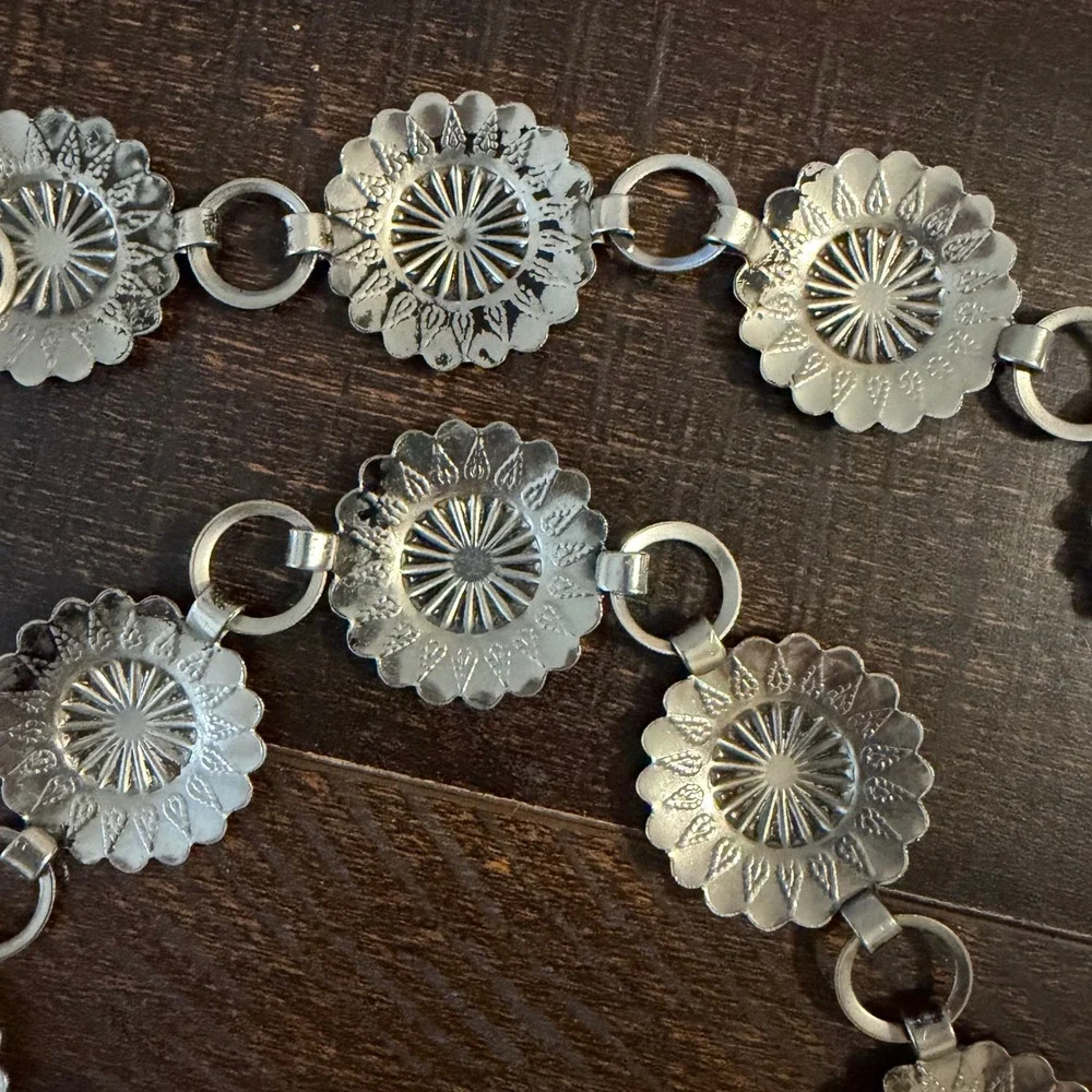 Southwestern Silver Concho Chain Belt Floral Etched‎ Adjustable Boho OS Western